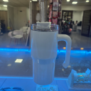25oz Tumbler with thick handle