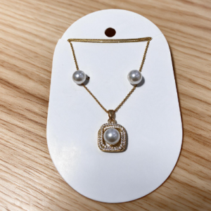 Squar Pearl Set